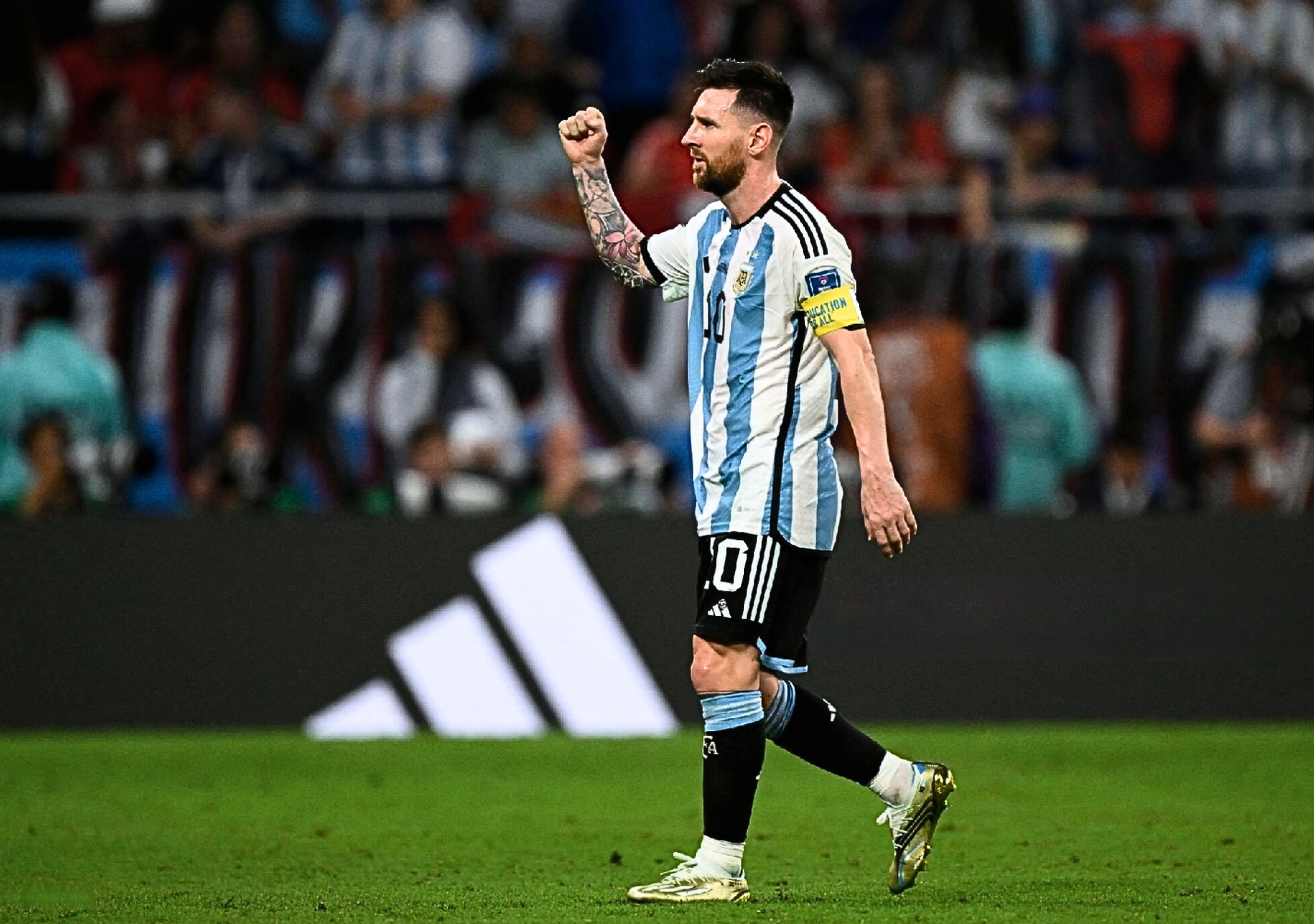 You are currently viewing Lionel Messi Returns Argentina FIFA World Cup 2026 Qualifier Squad